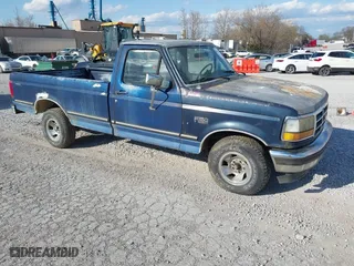 1992 Ford 1/2 Ton Trucks with VIN 1FTDF15N4NNA03391, listed as a IAAI auction lot 41879868 with 161,112 mi miles. Bid and sale history available at carsss.com. Image 1.
