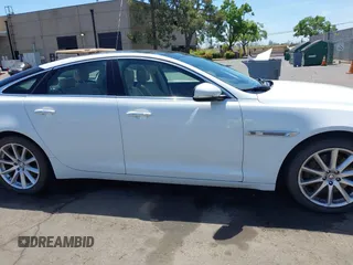 2012 Jaguar XJ z VIN SAJWA1CB4CLV33824, wystawiony jako IAAI lot #42279485 z przebiegiem 147 376 mil mil oraz . Historia ofert i sprzedaży dostępna na DreamBid. Obrazek 13.