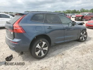 2023 Volvo XC60 Plus Dark Theme z VIN YV4H60DLXP1338593, wystawiony jako Copart lot #54832565 z przebiegiem 17 406 mil mil oraz Nie do naprawy • Non repairable. Historia ofert i sprzedaży dostępna na DreamBid. Obrazek 3.