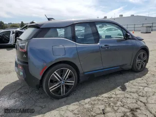 2017 BMW i3 with VIN WBY1Z8C38HV893417, listed as a Copart auction lot 53063865 with 28,910 mi miles and Salvage Title. Bid and sale history available at carsss.com. Image 3.