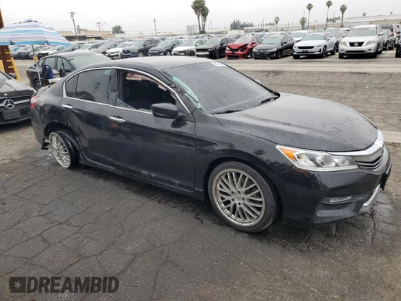 2016 Honda Accord Sport z VIN 1HGCR2F51GA162310, wystawiony jako Copart lot #57463755 z przebiegiem 197 229 mil mil oraz Czysty tytuł • Clean title. Historia ofert i sprzedaży dostępna na DreamBid. Obrazek 4.