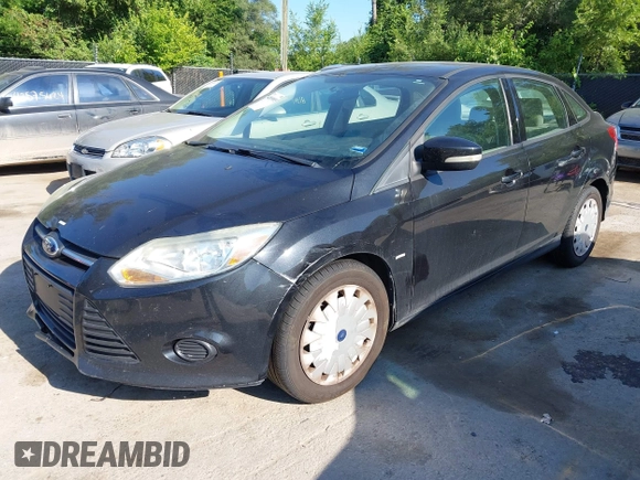 2013 Ford Focus SE z VIN 1FADP3F25DL115727, wystawiony jako IAAI lot #42609895 z przebiegiem 163 749 mil mil oraz . Historia ofert i sprzedaży dostępna na DreamBid. Obrazek 2.