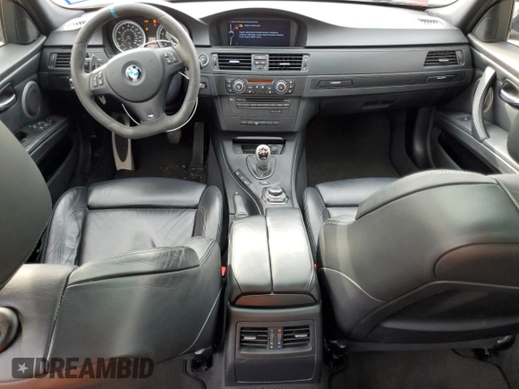 2011 BMW M3 z VIN WBSPM9C54BE202949, wystawiony jako Copart lot #45287265 z przebiegiem 78 524 mil mil oraz Szkody całkowita. Historia ofert i sprzedaży dostępna na DreamBid. Obrazek 8.