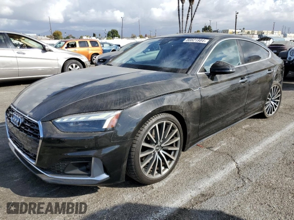 2021 Audi A5 Sportback Premium Plus z VIN WAUCBCF51MA040399, wystawiony jako Copart lot #80821984 z przebiegiem 25 779 mil mil oraz Szkoda całkowita • Salvage title. Historia ofert i sprzedaży dostępna na DreamBid. Obrazek 1.