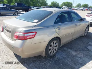 2009 Toyota Camry LE with VIN 4T1BK46K09U075169, listed as a IAAI auction lot 39169852 with 211,105 mi miles. Bid and sale history available at carsss.com. Image 4.