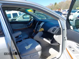 2008 Lexus RX with VIN 2T2HK31U98C061120, listed as a IAAI auction lot 42115282 with 176,867 mi miles. Bid and sale history available at carsss.com. Image 5.