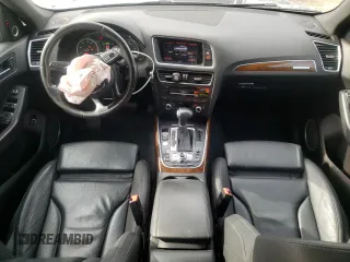 2015 Audi Q5 Premium Plus z VIN WA1LFAFP7FA137228, wystawiony jako Copart lot #62159195 z przebiegiem 135 075 mil mil oraz Szkoda całkowita • Salvage title. Historia ofert i sprzedaży dostępna na DreamBid. Obrazek 8.