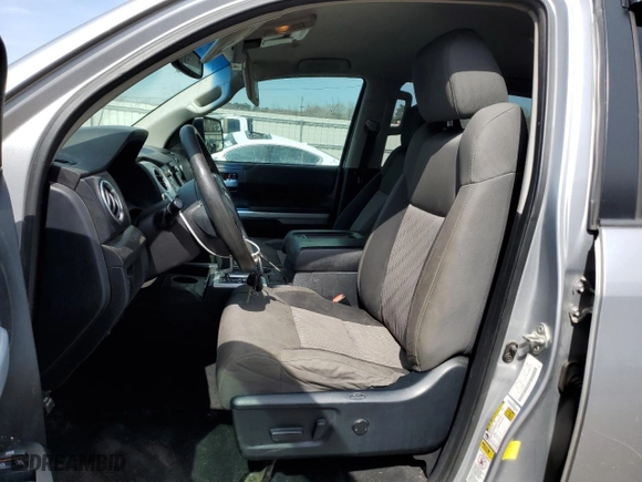 2017 Toyota Tundra 4WD SR5 with VIN 5TFDW5F11HX656661, listed as a Copart auction lot 47361715 with 208,759 mi miles and Salvage Title. Bid and sale history available at carsss.com. Image 7.