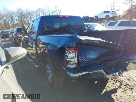 2021 Ram 1500 Tradesman z VIN 3C6RR6KG4MG711610, wystawiony jako IAAI lot #40942505 z przebiegiem 9 949 mil mil oraz . Historia ofert i sprzedaży dostępna na DreamBid. Obrazek 3.