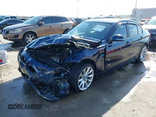 2016 BMW 3 Series 320i xDrive z VIN WBA8E5G56GNT41786, wystawiony jako IAAI lot #41164610 z przebiegiem 57 853 mil mil oraz . Historia ofert i sprzedaży dostępna na DreamBid. Obrazek 18.