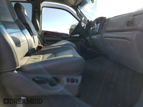 2006 Ford Super Duty F-250 XL with VIN 1FTSW20P26EB54317, listed as a Copart auction lot 87952395 with 209,844 mi miles and Non Repairable. Bid and sale history available at carsss.com. Image 7.
