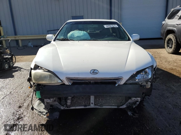 2001 Lexus ES 300 with VIN JT8BF28G410323925, listed as a Copart auction lot 44981615 with 253,275 mi miles and Salvage Title. Bid and sale history available at carsss.com. Image 5.