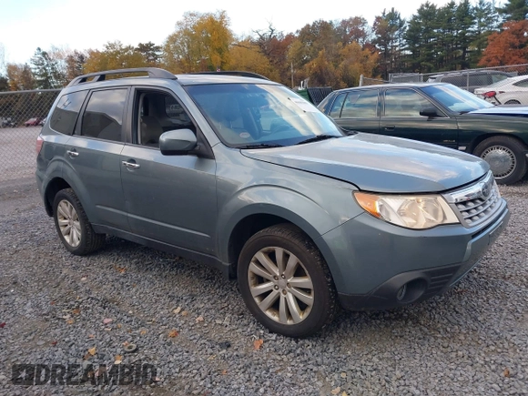 2013 Subaru Forester 2.5X Premium with VIN JF2SHADC1DH443259, listed as a IAAI auction lot 40685983 with 144,365 mi miles. Bid and sale history available at carsss.com. Image 1.