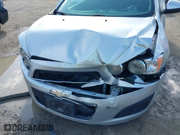 2014 Chevrolet Sonic LT с VIN 1G1JC5SH4E4152805, выставлен на аукционе IAAI как лот 41923555 с пробегом 180 068 миль миль и . История ставок и продаж доступна на DreamBid. Изображение 6.