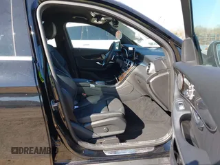 2021 Mercedes-Benz GLC 300 z VIN W1N0G8EB3MV307247, wystawiony jako IAAI lot #41654535 z przebiegiem 31 292 mil mil oraz . Historia ofert i sprzedaży dostępna na DreamBid. Obrazek 5.
