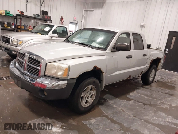 2005 Dodge Dakota SLT with VIN 1D7HW48N85S271477, listed as a IAAI auction lot 42096429 with 170,055 mi miles and . Bid and sale history available at DreamBid. Image 2.