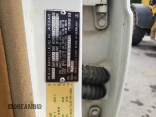 1985 Mercedes-Benz 380 z VIN WDBCA32C8FA127549, wystawiony jako Copart lot #54406985 z przebiegiem 167 688 mil mil oraz Szkoda całkowita • Salvage title. Historia ofert i sprzedaży dostępna na DreamBid. Obrazek 12.