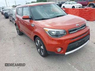 2018 Kia Soul + with VIN KNDJP3A5XJ7562086, listed as a IAAI auction lot 42141583 with 71,238 mi miles. Bid and sale history available at carsss.com. Image 1.