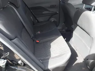 2022 Nissan Kicks S z VIN 3N1CP5BV2NL531339, wystawiony jako IAAI lot #41960255 z przebiegiem 24 931 mil mil oraz . Historia ofert i sprzedaży dostępna na DreamBid. Obrazek 8.