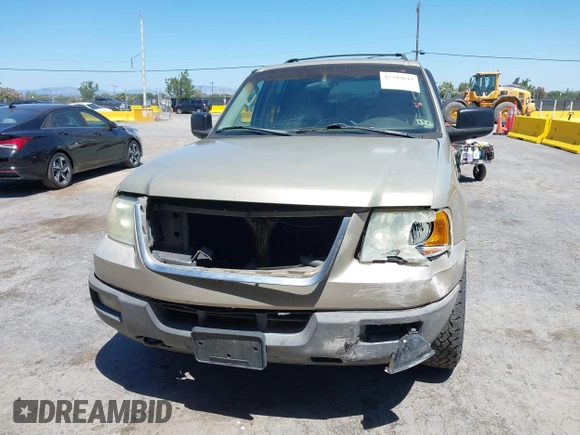2004 Ford Expedition XLT with VIN 1FMPU16W04LA01850, listed as a IAAI auction lot 42303611 with 190,515 mi miles and . Bid and sale history available at DreamBid. Image 6.