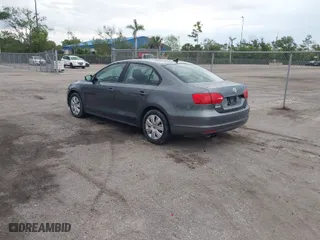 2014 Volkswagen Jetta Sedan SE with VIN 3VWD17AJ4EM428668, listed as a IAAI auction lot 41990578 with 132,672 mi miles. Bid and sale history available at carsss.com. Image 3.