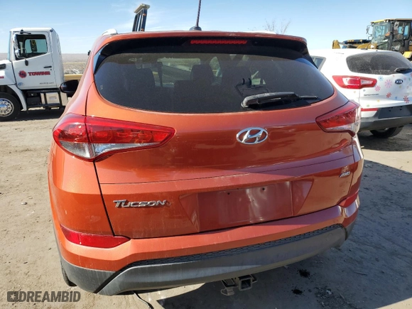2016 Hyundai Tucson SE with VIN KM8J3CA45GU102861, listed as a Copart auction lot 82211644 with 90,262 mi miles and Salvage Title. Bid and sale history available at carsss.com. Image 6.