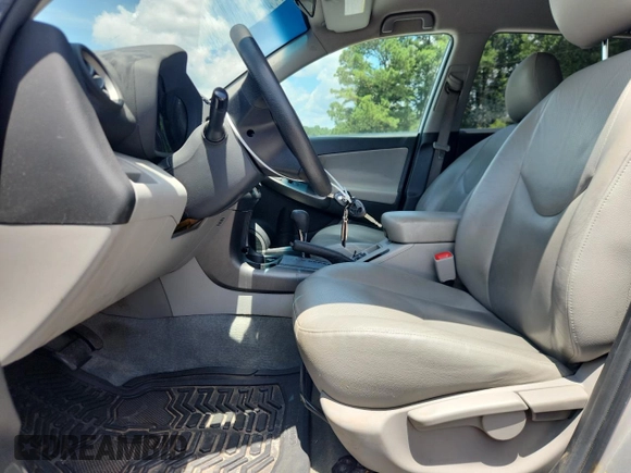 2010 Toyota RAV4 с VIN 2T3ZF4DV6AW043063, выставлен на аукционе Copart как лот 61656535 с пробегом 162 784 миль миль и Чистый • Clean title. История ставок и продаж доступна на DreamBid. Изображение 7.