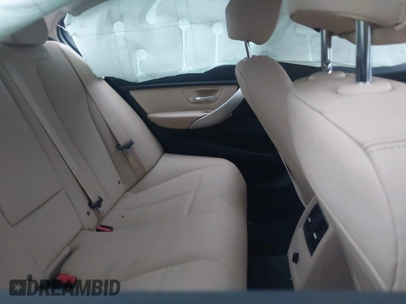 2018 BMW 3 Series 320i xDrive with VIN WBA8E5G58JNV02954, listed as a IAAI auction lot 41140422 with Not Provided miles. Bid and sale history available at carsss.com. Image 8.