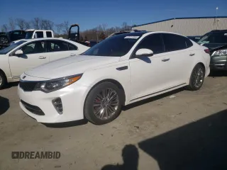 2017 Kia Optima SX Limited with VIN 5XXGV4L20HG147594, listed as a Copart auction lot 43977095 with 154,209 mi miles and Salvage Title. Bid and sale history available at carsss.com. Image 1.