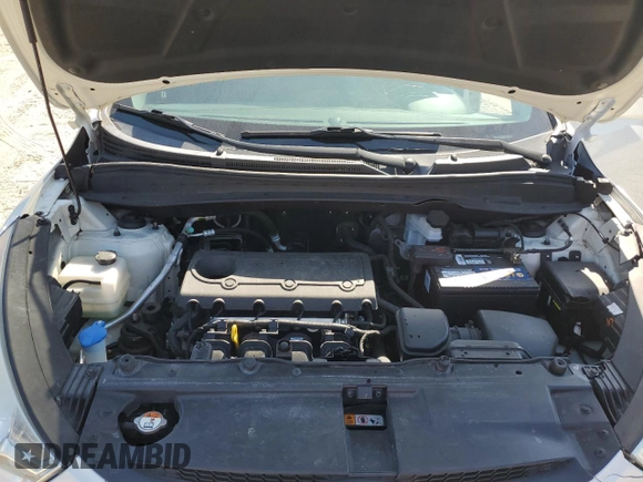 2013 Hyundai Tucson GLS with VIN KM8JU3AC1DU606047, listed as a Copart auction lot 48692885 with 185,829 mi miles and Salvage Title. Bid and sale history available at carsss.com. Image 11.