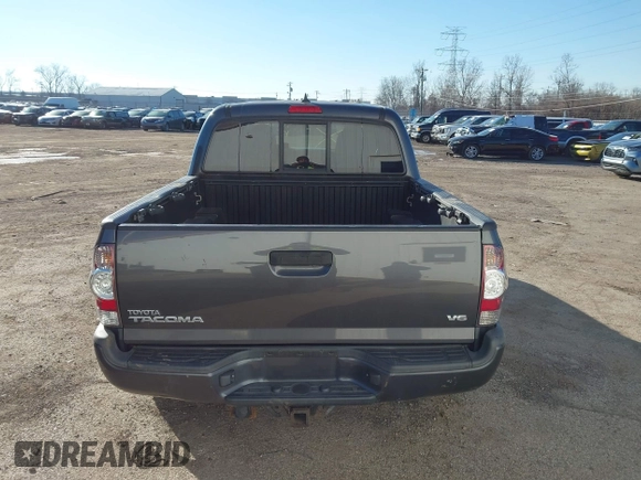2014 Toyota Tacoma with VIN 3TMLU4EN0EM148389, listed as a IAAI auction lot 41490721 with 119,731 mi miles. Bid and sale history available at carsss.com. Image 16.