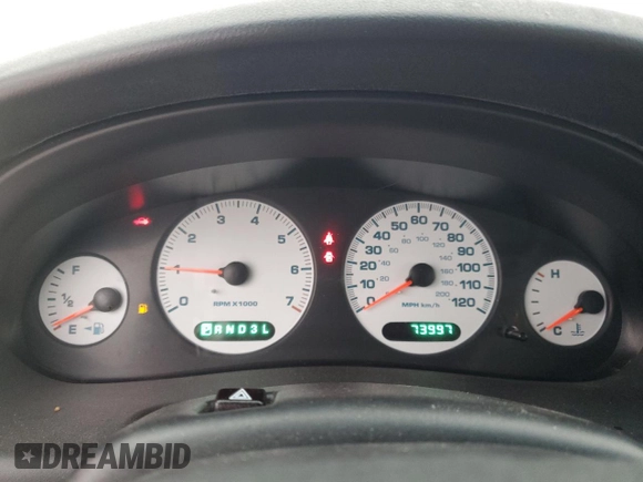 2000 Dodge Intrepid z VIN 2B3HD46R5YH352875, wystawiony jako Copart lot #83482874 z przebiegiem 73 997 mil mil oraz Czysty tytuł • Clean title. Historia ofert i sprzedaży dostępna na DreamBid. Obrazek 9.
