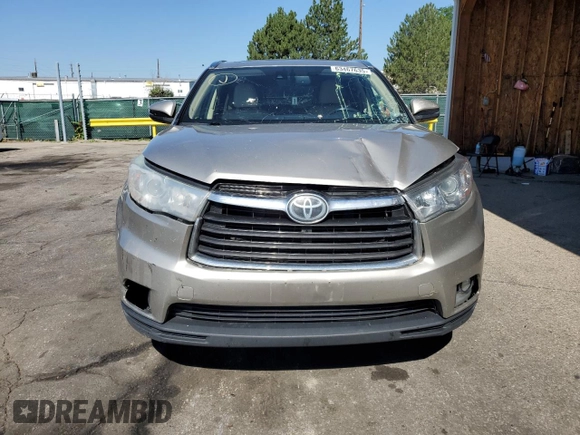 2015 Toyota Highlander Limited with VIN 5TDDKRFH4FS212497, listed as a Copart auction lot 63467635 with 492,359 mi miles and Salvage title. Bid and sale history available at DreamBid. Image 5.
