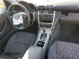 2002 Mercedes-Benz C 230/260/280/320 with VIN WDBRN47JX2A365019, listed as a Copart auction lot 88321555 with 194,316 mi miles and Salvage Title. Bid and sale history available at DreamBid. Image 8.