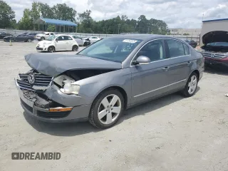 2008 Volkswagen Passat Komfort with VIN WVWAK73C28P054982, listed as a Copart auction lot 61292325 with 128,991 mi miles and Salvage title. Bid and sale history available at DreamBid. Image 1.