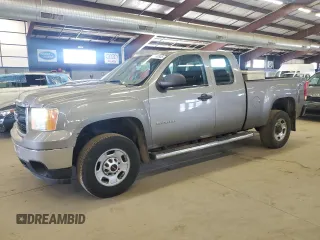2013 GMC Sierra 2500HD Work Truck z VIN 1GT22ZC88DZ309242, wystawiony jako Copart lot #48540935 z przebiegiem 144 158 mil mil oraz Czysty tytuł • Clean title. Historia ofert i sprzedaży dostępna na DreamBid. Obrazek 1.
