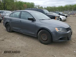 2011 Volkswagen Jetta Sedan S with VIN 3VW2K7AJ1BM400018, listed as a Copart auction lot 53639785 with 181,269 mi miles and Salvage Title. Bid and sale history available at carsss.com. Image 4.
