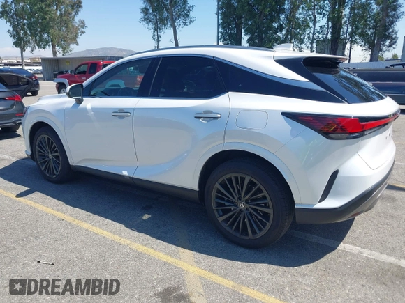 2024 Lexus RX 350 z VIN 2T2BAMBAXRC042872, wystawiony jako IAAI lot #42151226 z przebiegiem 8 141 mil mil oraz . Historia ofert i sprzedaży dostępna na DreamBid. Obrazek 3.