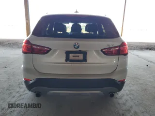 2016 BMW X1 xDrive28i z VIN WBXHT3C35GP881610, wystawiony jako Copart lot #57690625 z przebiegiem 189 579 mil mil oraz Czysty tytuł • Clean title. Historia ofert i sprzedaży dostępna na DreamBid. Obrazek 6.