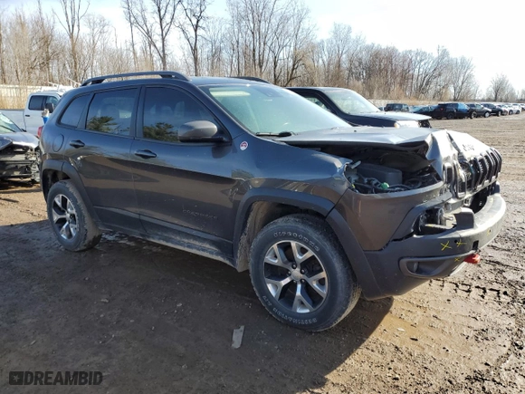 2018 Jeep Cherokee Trailhawk with VIN 1C4PJMBX5JD539608, listed as a Copart auction lot 49948665 with 42,392 mi miles and Clean Title. Bid and sale history available at carsss.com. Image 4.