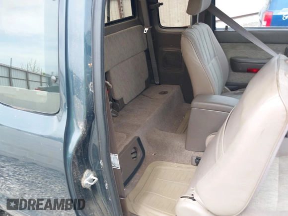 1998 Toyota Tacoma with VIN 4TAWN72N8WZ008439, listed as a IAAI auction lot 42000059 with 197,960 mi miles and . Bid and sale history available at DreamBid. Image 8.