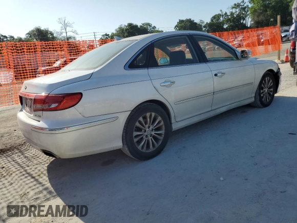 2011 Hyundai Azera Limited with VIN KMHFC4DF7BA525220, listed as a Copart auction lot 55420475 with 157,129 mi miles and Clean Title. Bid and sale history available at DreamBid. Image 3.
