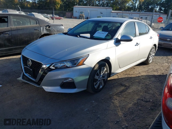 2020 Nissan Altima S with VIN 1N4BL4BV0LC252680, listed as a IAAI auction lot 40645027 with 93,171 mi miles and . Bid and sale history available at DreamBid. Image 2.