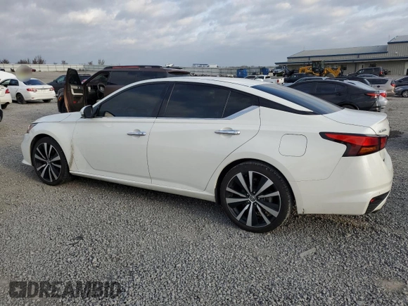 2019 Nissan Altima 2.5 Platinum with VIN 1N4BL4FV1KC114851, listed as a Copart auction lot 51413915 with 68,424 mi miles and Salvage Title. Bid and sale history available at carsss.com. Image 2.