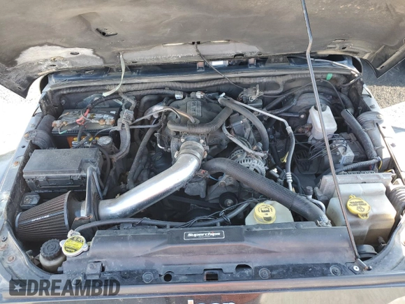 2008 Jeep Wrangler Unlimited Sahara with VIN 1J4GB59138L506461, listed as a Copart auction lot 75082664 with 178,944 mi miles and Salvage title. Bid and sale history available at DreamBid. Image 12.