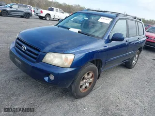 2005 Toyota Highlander with VIN JTEEP21A050106133, listed as a IAAI auction lot 42010624 with 204,191 mi miles. Bid and sale history available at carsss.com. Image 2.