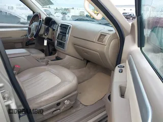 2004 Mercury Mountaineer Convenience z VIN 4M2ZU86K84ZJ52753, wystawiony jako IAAI lot #41611159 z przebiegiem 210 768 mil mil oraz . Historia ofert i sprzedaży dostępna na DreamBid. Obrazek 5.