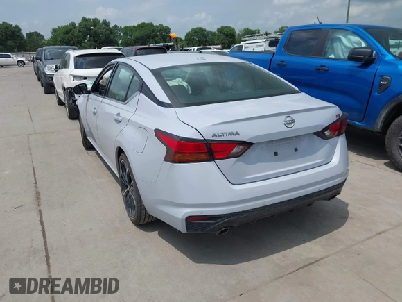 2025 Nissan Altima SR with VIN 1N4BL4CV5SN360634, listed as a IAAI auction lot 42123492 with 6,382 mi miles and . Bid and sale history available at carsss.com. Image 3.