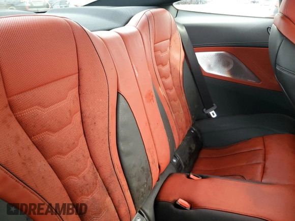 2024 BMW 8 Series M850i xDrive z VIN WBABC4C0XRCN56084, wystawiony jako Copart lot #86747974 z przebiegiem Nie podano mil oraz Szkody całkowita. Historia ofert i sprzedaży dostępna na DreamBid. Obrazek 10.