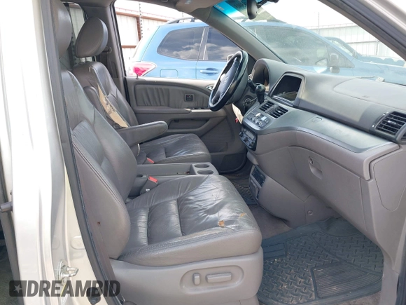 2009 Honda Odyssey Touring z VIN 5FNRL38999B052244, wystawiony jako IAAI lot #42085003 z przebiegiem 269 402 mil mil oraz . Historia ofert i sprzedaży dostępna na DreamBid. Obrazek 5.